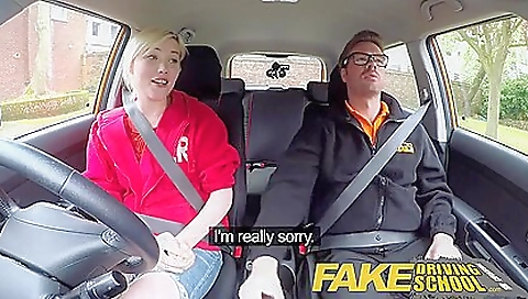 A big dick fucks a amateur blonde on the back seat