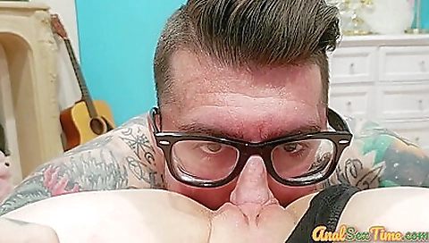 Brunette girl is getting fucked in her cunny and anus