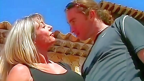 Blonde milf in the outdoors gets her pussy deepthroated