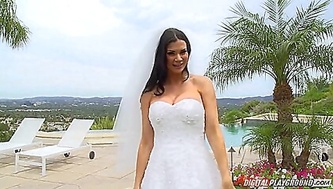 Jasmine Jae - Great Looking Bride Is Fucking Her Lover