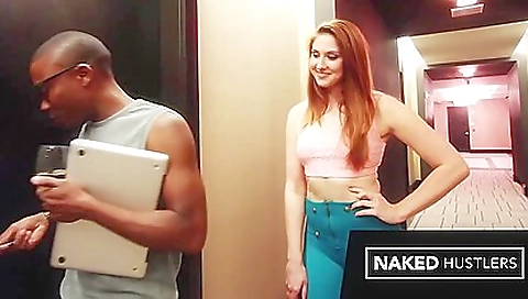 Red-haired babe fucks a big booty blonde after some dye